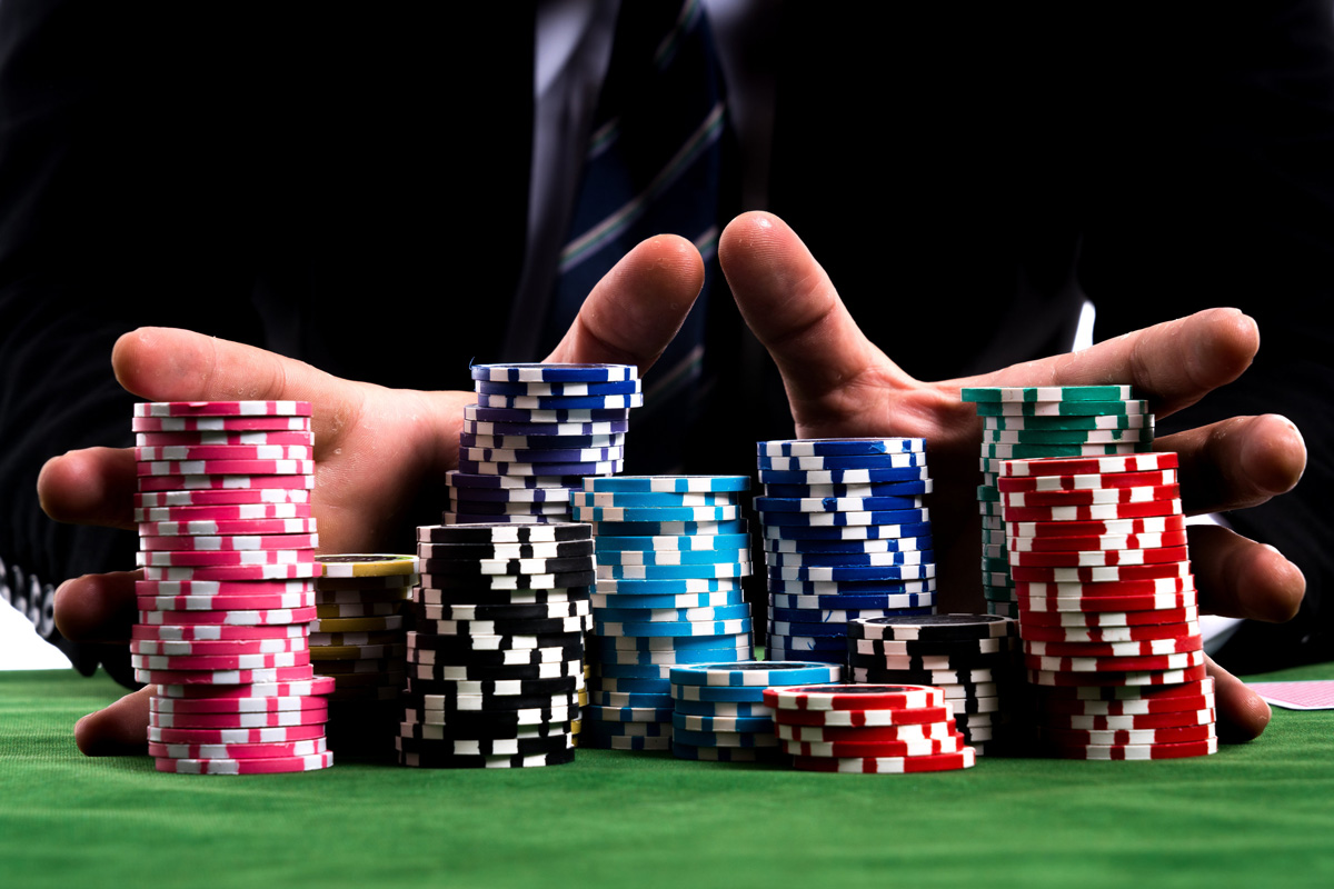 Tiết lộ 7 cách chơi Poker trực tuyến hiệu quả đánh đâu thắng đấy