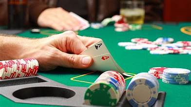 Tham gia phấn khích với ưu điểm từ game bài Poker đình đám
